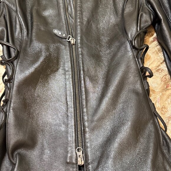 Med Harley Davidson Women's Lightweight Leather Coat w/lace up sides and back - Picture 7 of 16